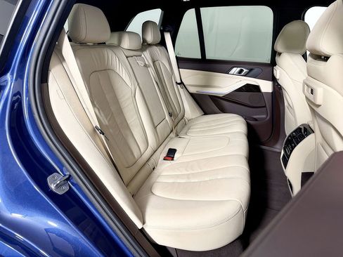 Used 2019 BMW X5 xDrive40i w/ M Sport Package AWD/4WD image 50