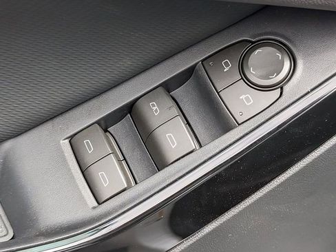 New 2026 Chevrolet Equinox LT w/ Convenience Package II AWD/4WD image 19