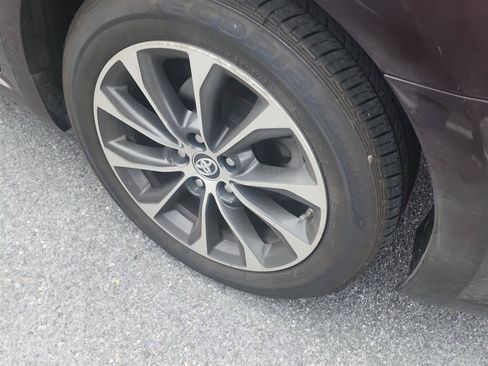 Used 2016 Toyota Avalon XLE Premium FWD image 8