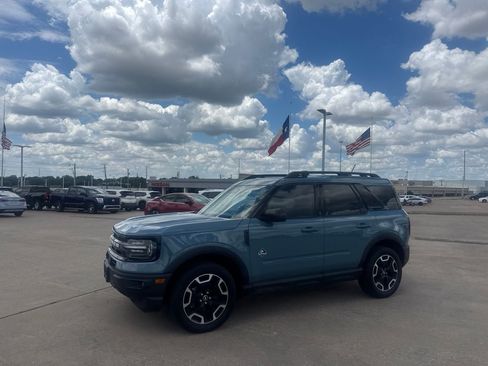 Used 2023 Ford Bronco Sport Outer Banks w/ Tech Package AWD/4WD image 9