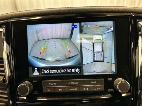 Certified 2024 Nissan Titan Platinum Reserve w/ Moonroof Package AWD/4WD image 16