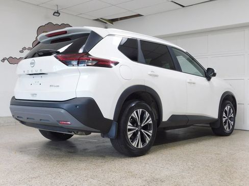 Used 2023 Nissan Rogue SV AWD/4WD image 6