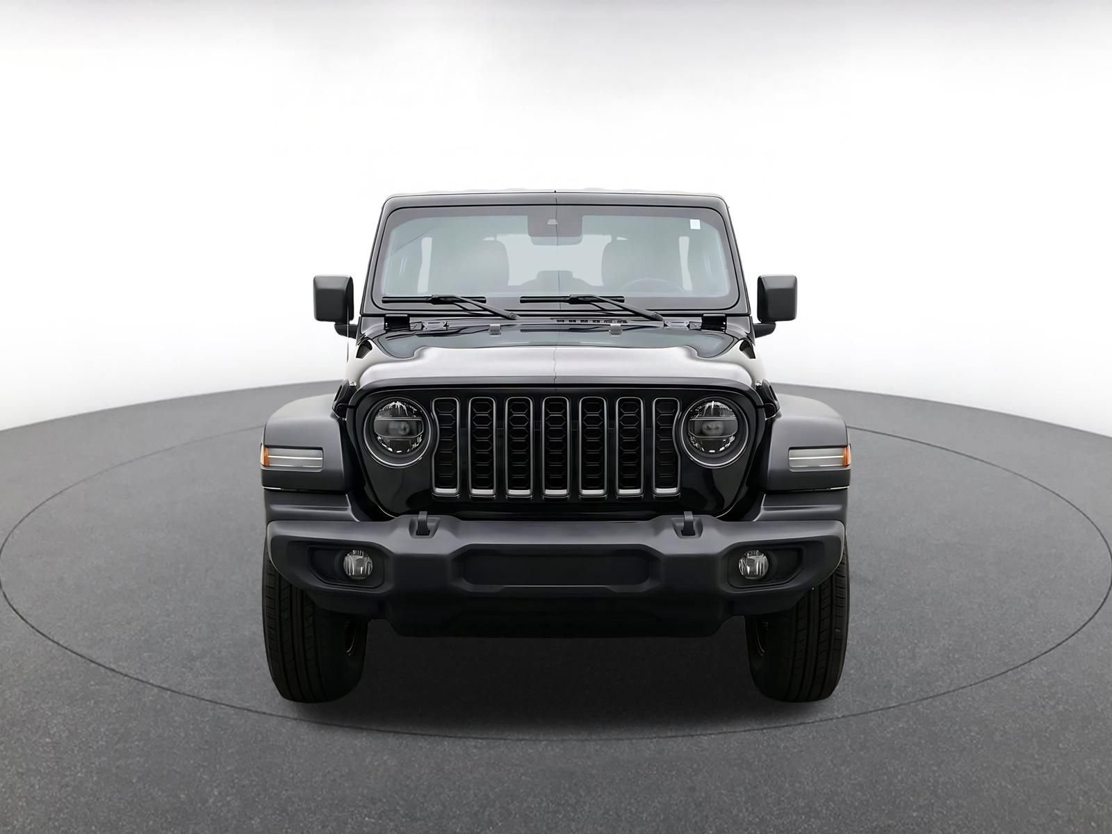 Used 2025 Jeep Wrangler Unlimited Sport AWD/4WD image 2