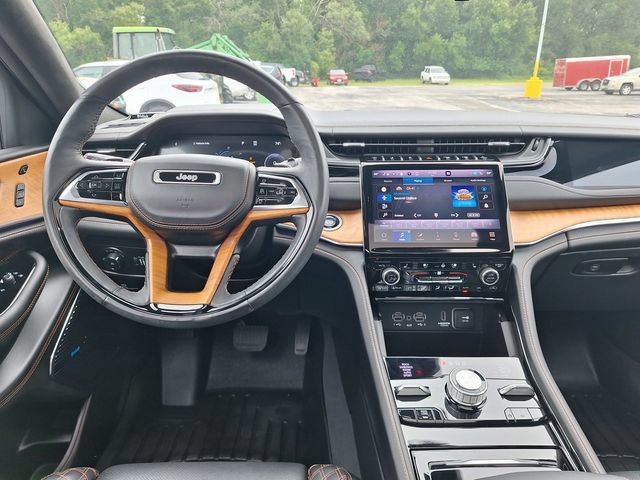 Used 2023 Jeep Grand Cherokee L Summit AWD/4WD image 46