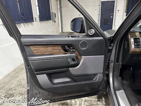 Used 2018 Land Rover Range Rover Supercharged AWD/4WD image 20