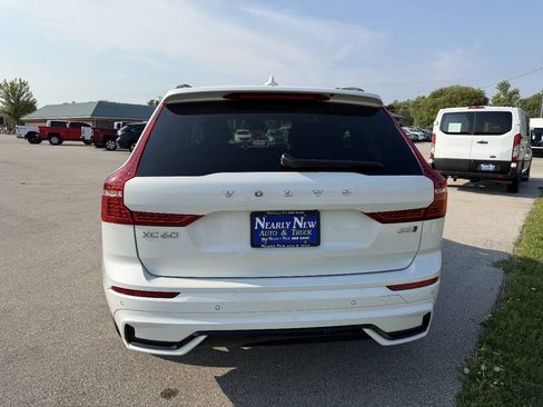 Used 2023 Volvo XC60 B5 Plus AWD/4WD image 5