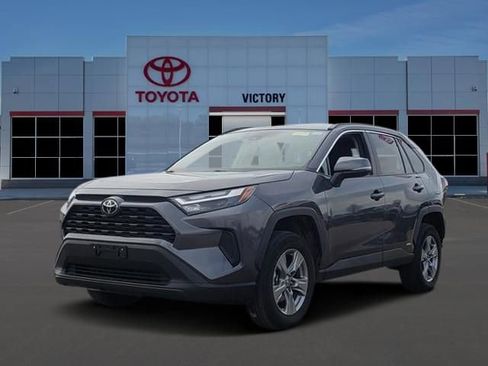 Used 2025 Toyota RAV4 XLE image 1