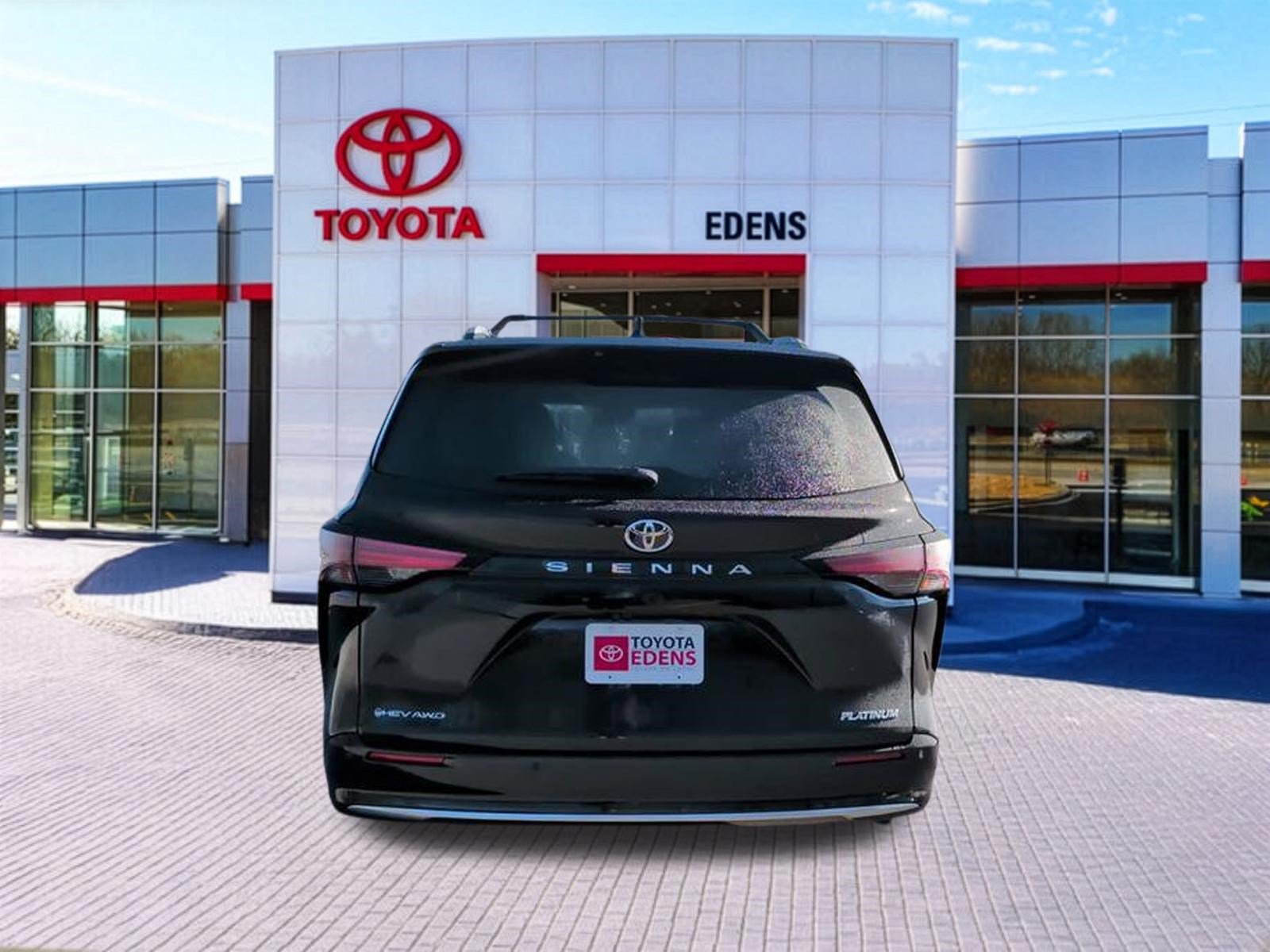 New 2026 Toyota Sienna Platinum AWD/4WD image 4