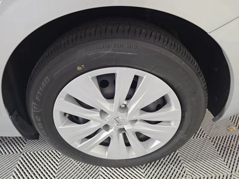 Certified 2023 Nissan Sentra S FWD image 10