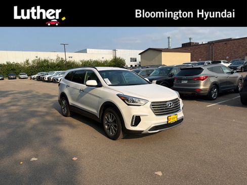 Used 2018 Hyundai Santa Fe SE AWD/4WD image 1