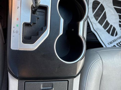 Used 2014 Toyota Camry LE w/ Moonroof Package FWD image 30
