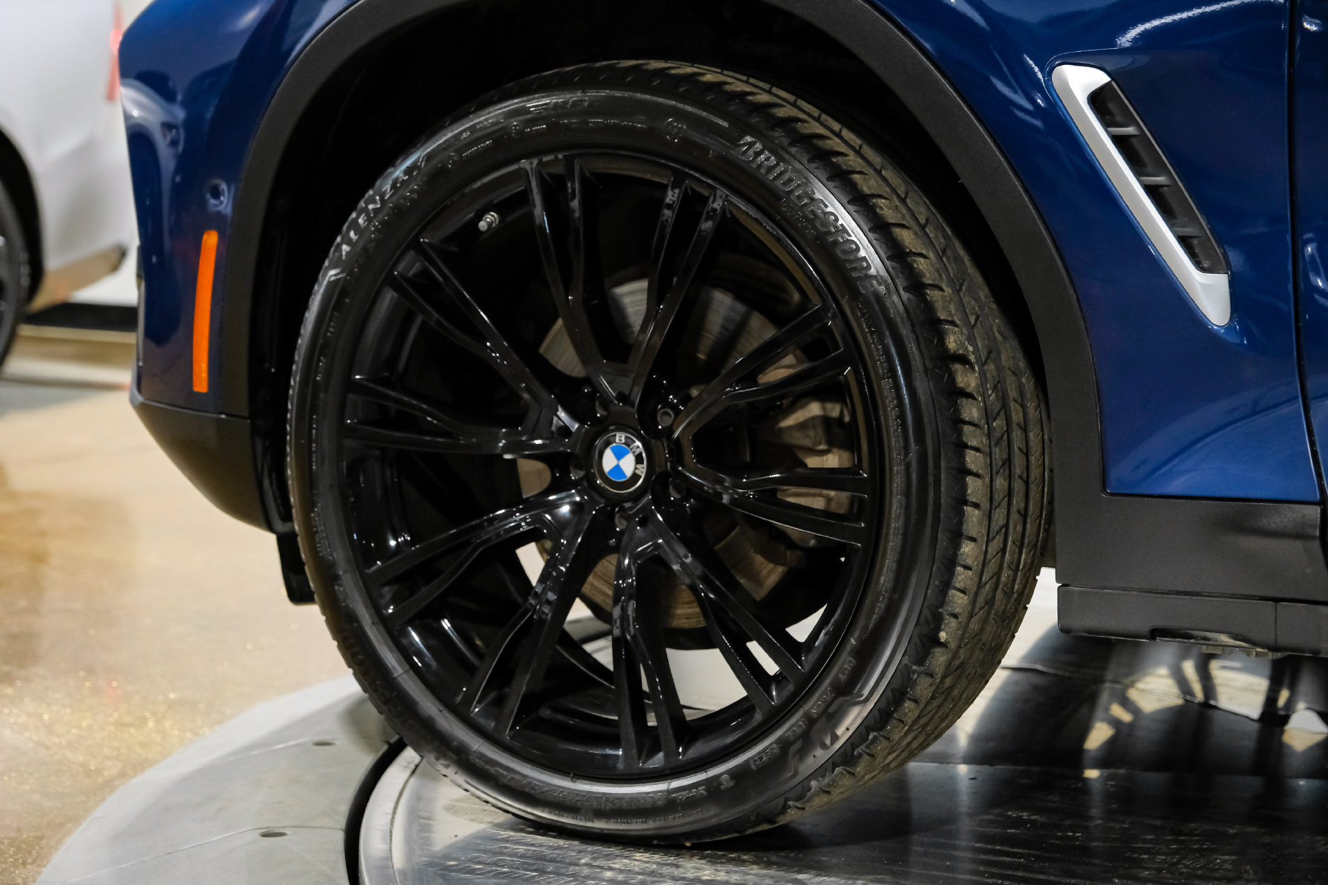 Used 2024 BMW X3 sDrive30i w/ Premium Package RWD image 61