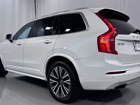 Used 2021 Volvo XC90 T6 Momentum w/ Climate Package AWD/4WD image 9