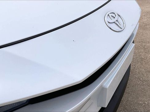 Used 2024 Toyota Prius LE image 26