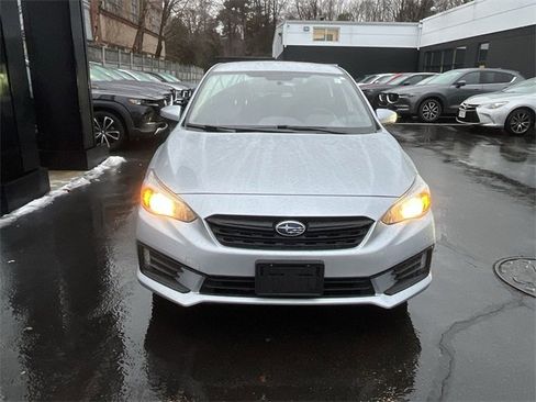 Used 2021 Subaru Impreza 2.0i Sport image 3