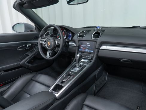 Certified 2023 Porsche 718 Boxster GTS RWD image 18