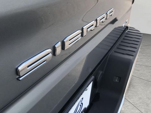 Used 2025 GMC Sierra 1500 SLT AWD/4WD image 13