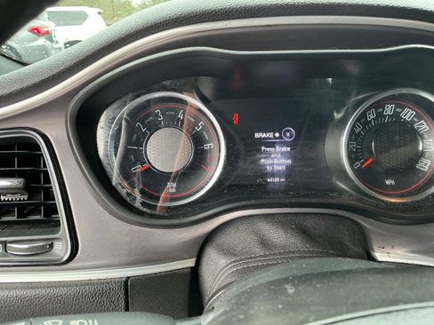 Used 2022 Dodge Challenger GT image 9