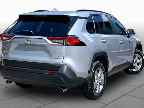 Certified 2025 Toyota RAV4 LE AWD/4WD image 13