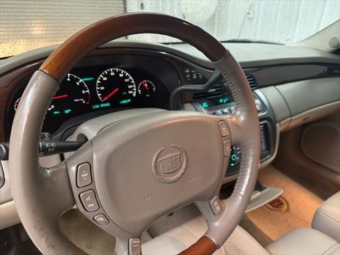 Used 2005 Cadillac De Ville DHS w/ Equipment Group FWD image 37