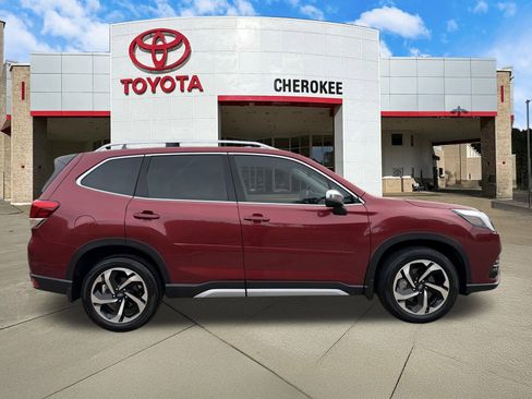 Used 2024 Subaru Forester Touring w/ Pop Package 2 image 4