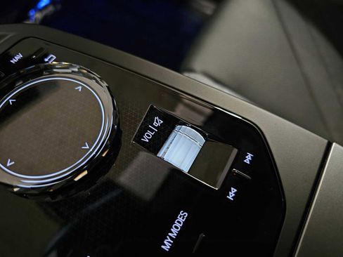 New 2026 BMW iX M70 image 22