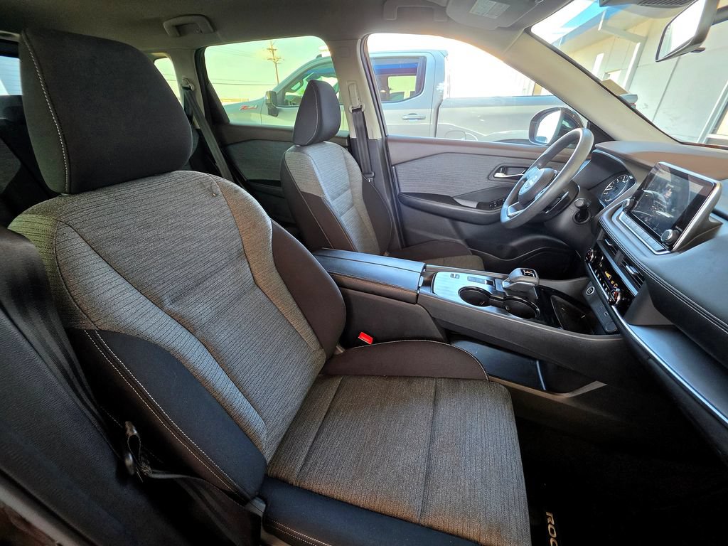 Used 2023 Nissan Rogue SV FWD image 57