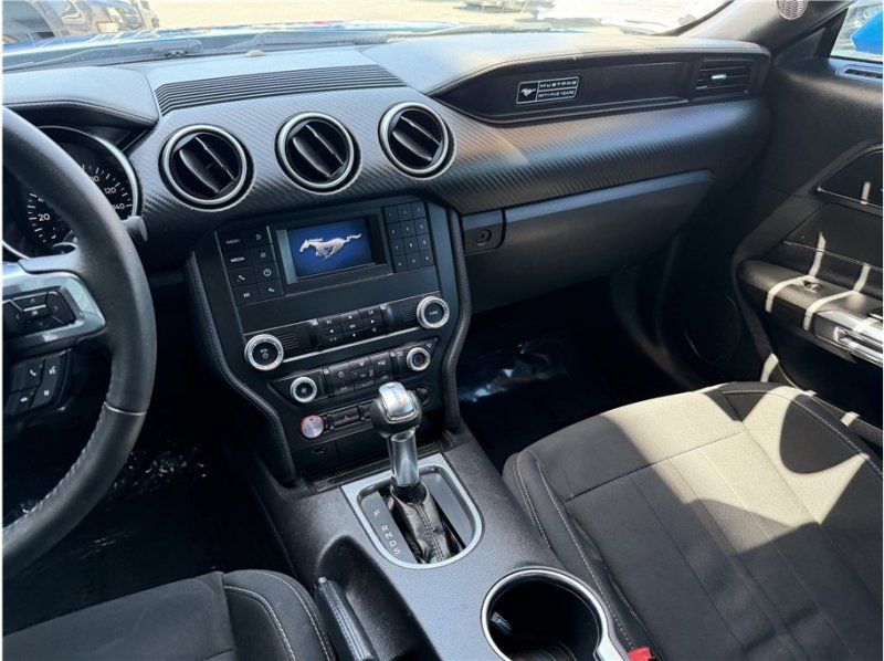 Used 2020 Ford Mustang Coupe RWD image 32