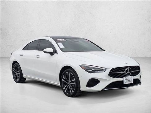 Used 2025 Mercedes-Benz CLA 250 image 3