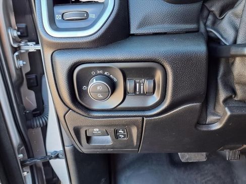 Used 2019 RAM 1500 Laramie image 23