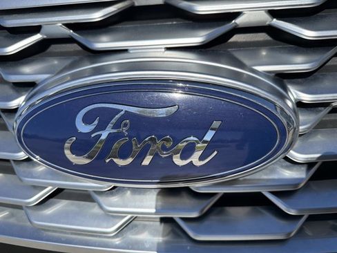 Used 2018 Ford Explorer Platinum image 8