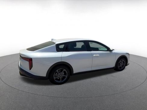 Used 2025 Kia K4 FWD image 15