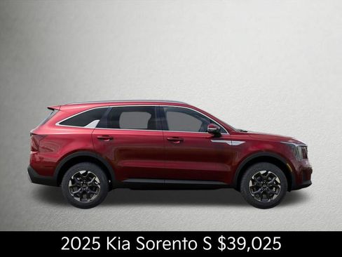 Used 2025 Kia Sorento S AWD/4WD image 8
