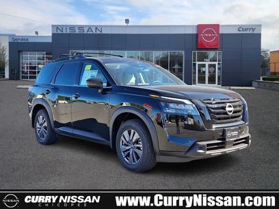 New 2025 Nissan Pathfinder SV w/ Black Appearance Package