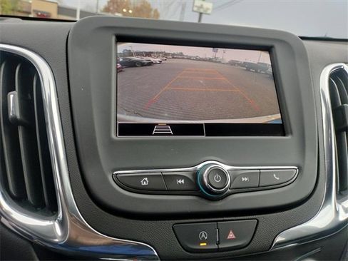 Used 2023 Chevrolet Equinox LT image 24