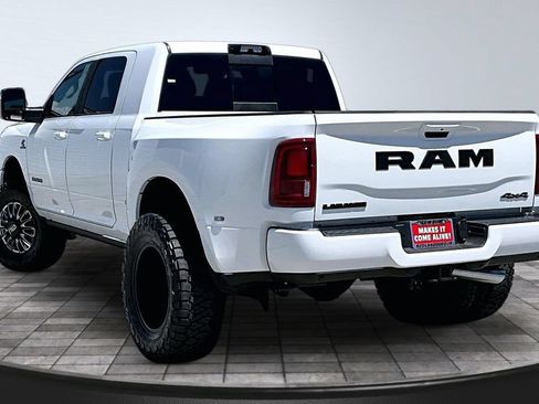 New 2026 RAM 3500 Laramie AWD/4WD image 21