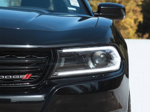 Used 2022 Dodge Charger SXT image 8
