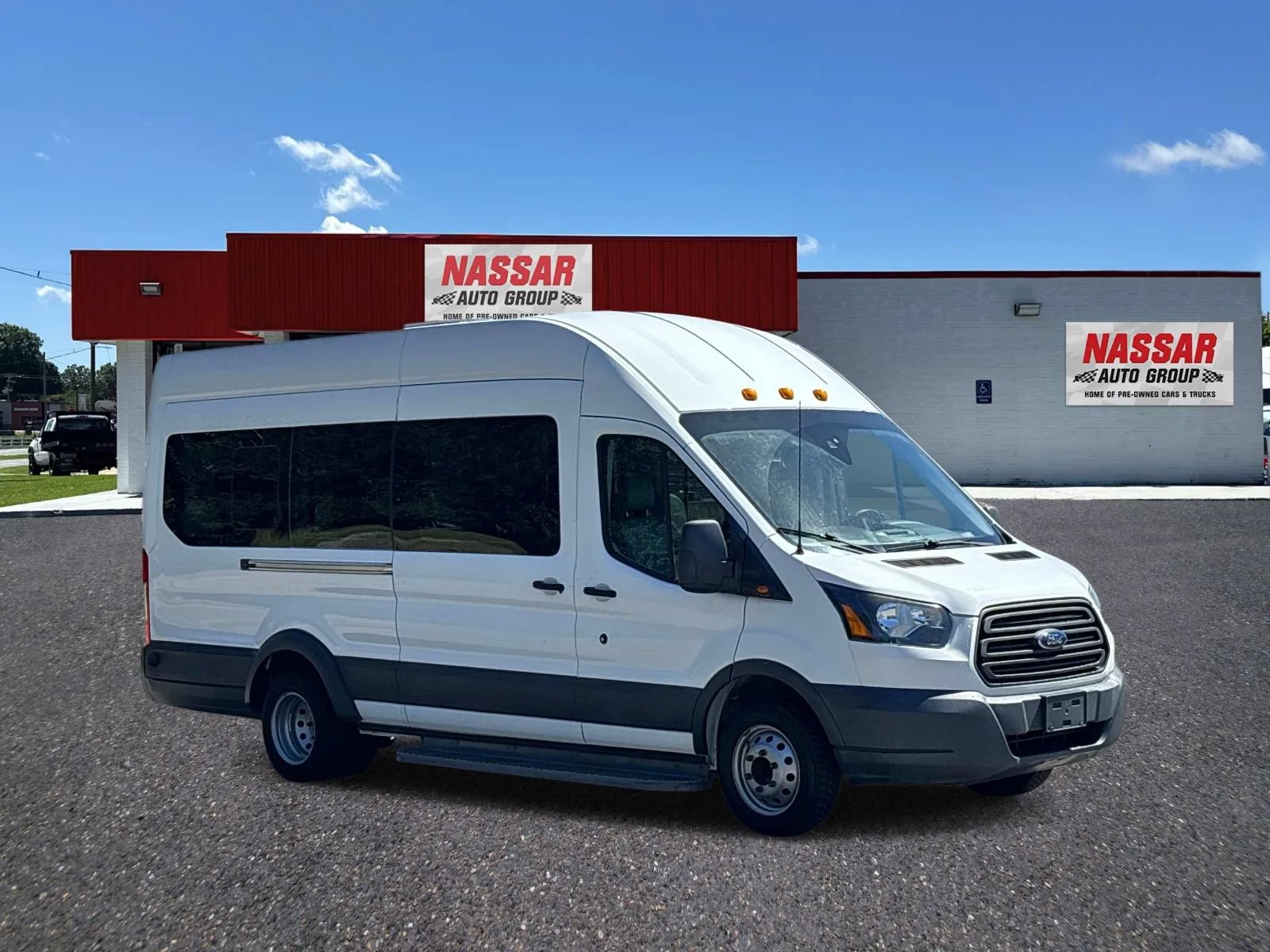Used 2017 Ford Transit 350 XL RWD image 3