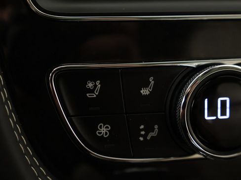 Used 2020 Bentley Bentayga Plug-In Hybrid AWD/4WD image 63