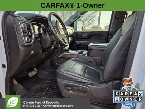 Used 2022 GMC Sierra 2500 Denali w/ Denali Ultimate Package AWD/4WD image 2