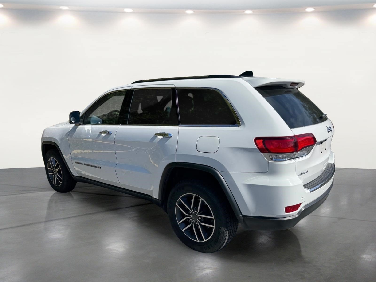 Used 2022 Jeep Grand Cherokee Limited AWD/4WD image 10
