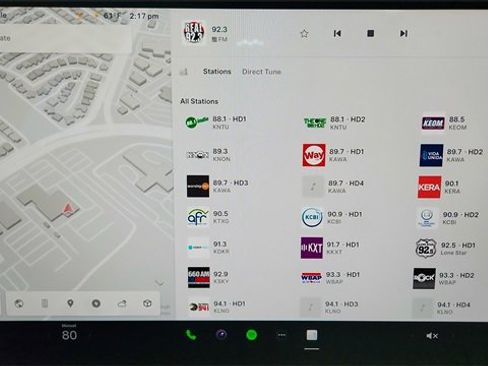 Used 2022 Tesla Model X image 45