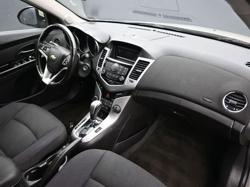 Used 2012 Chevrolet Cruze LT image 36