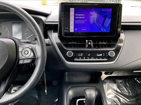 Used 2023 Toyota Corolla LE image 6