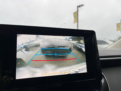 Used 2025 Toyota Corolla LE image 17