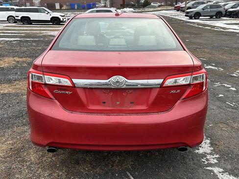 Used 2014 Toyota Camry XLE image 7