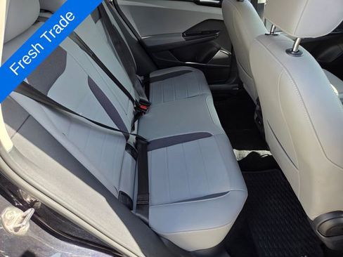 Certified 2022 Volkswagen Taos SE w/ Panoramic Sunroof Package image 16