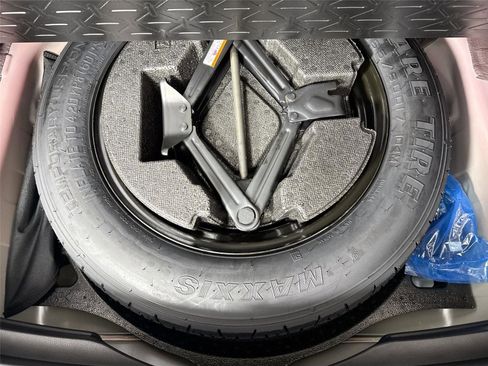 Certified 2025 Toyota RAV4 LE image 36