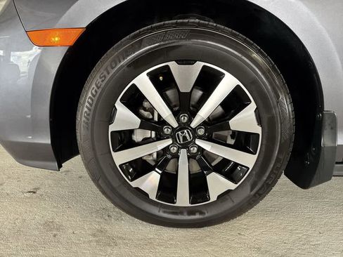 Used 2025 Honda Odyssey EX-L image 10
