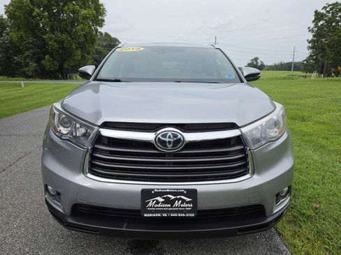 Used 2015 Toyota Highlander Limited Platinum AWD/4WD image 3